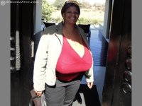 noleen_photo_S_80.jpg
