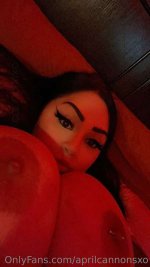 aprilcannonsxo_2_01.jpg